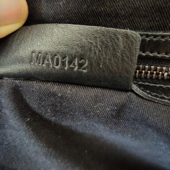 Givenchy Nightingale Nuback with Dustbag! - Picture 4 of 13